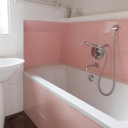 Art Wilcza Street ワルシャワ