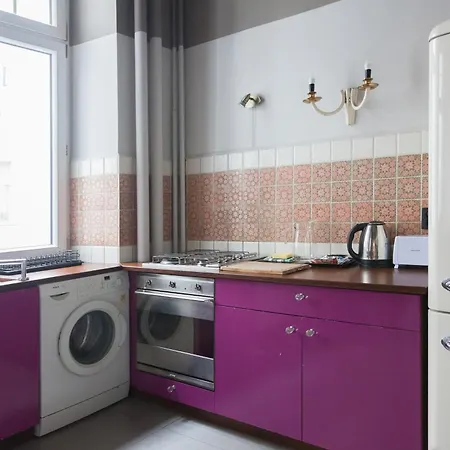 アパート Art Wilcza Street ワルシャワ