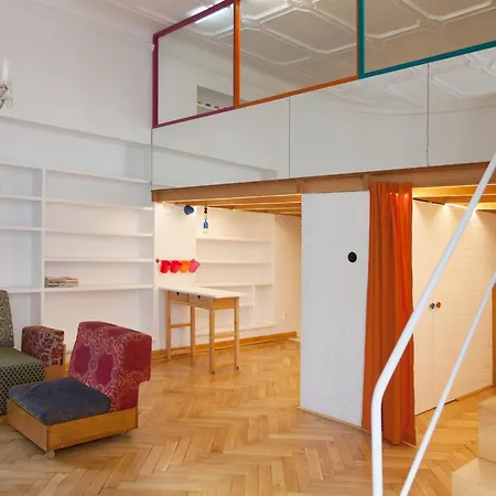 Art Wilcza Street ワルシャワ